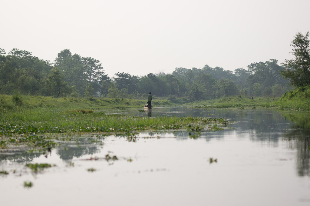лодка на воде