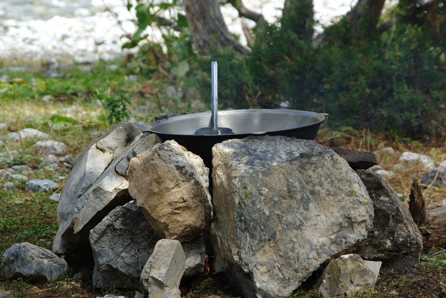 готовят плов