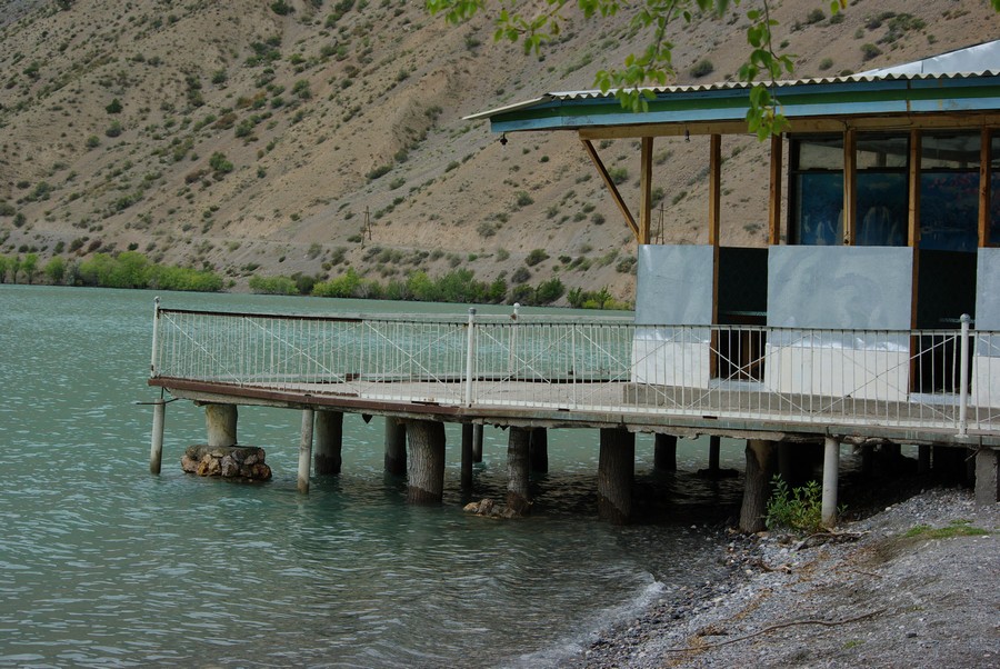 Столовая над водой