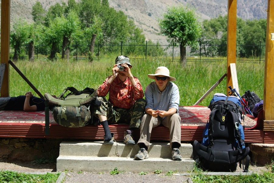 отдыхаем в беседке