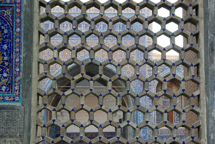 каменная решетка